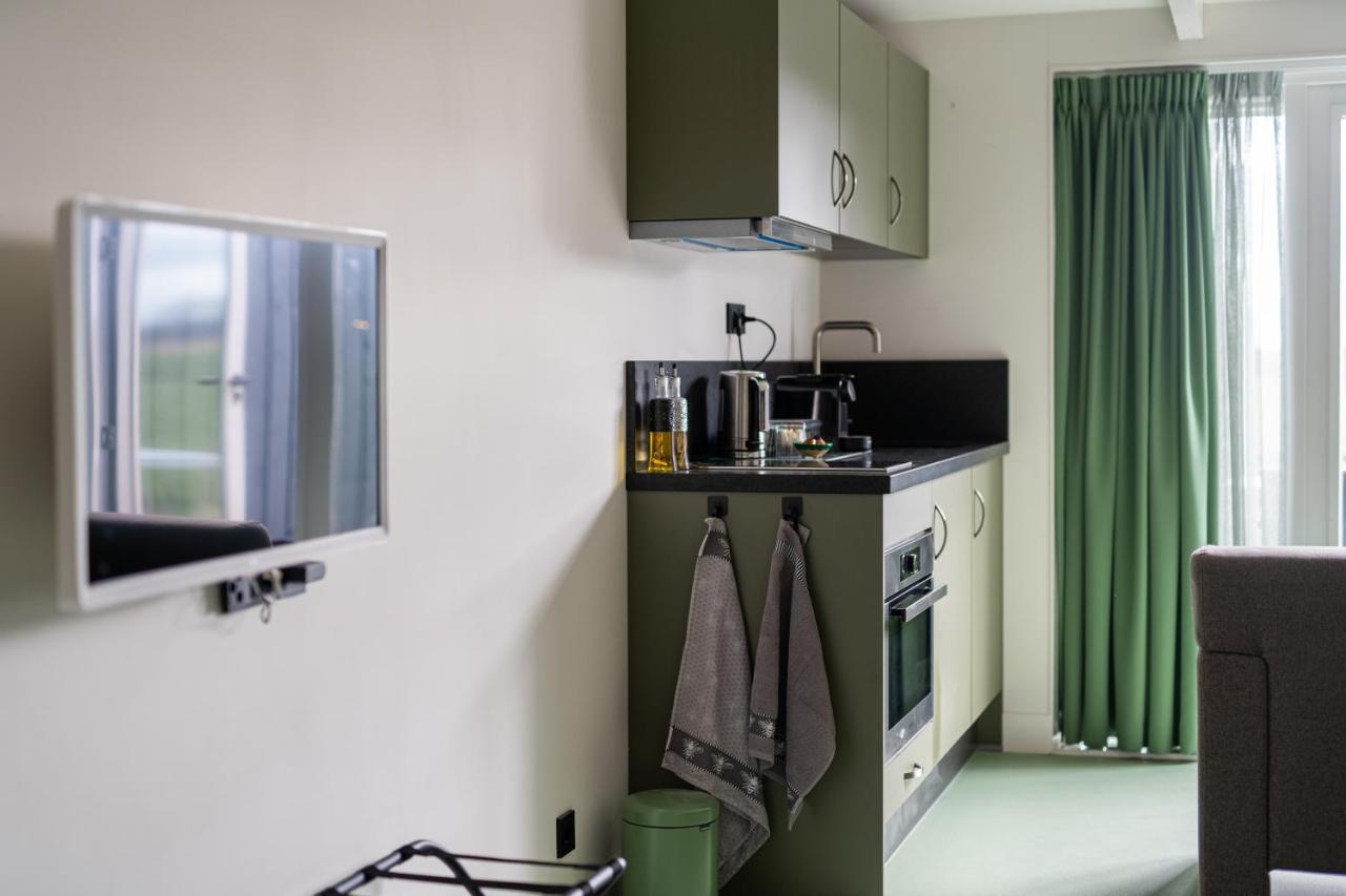 Bed and Breakfast Huize Leeghwater Зюйдостбемстер Экстерьер фото